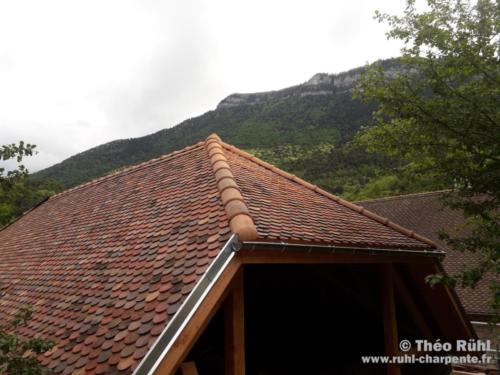 Gouttière et couvre bandeaux